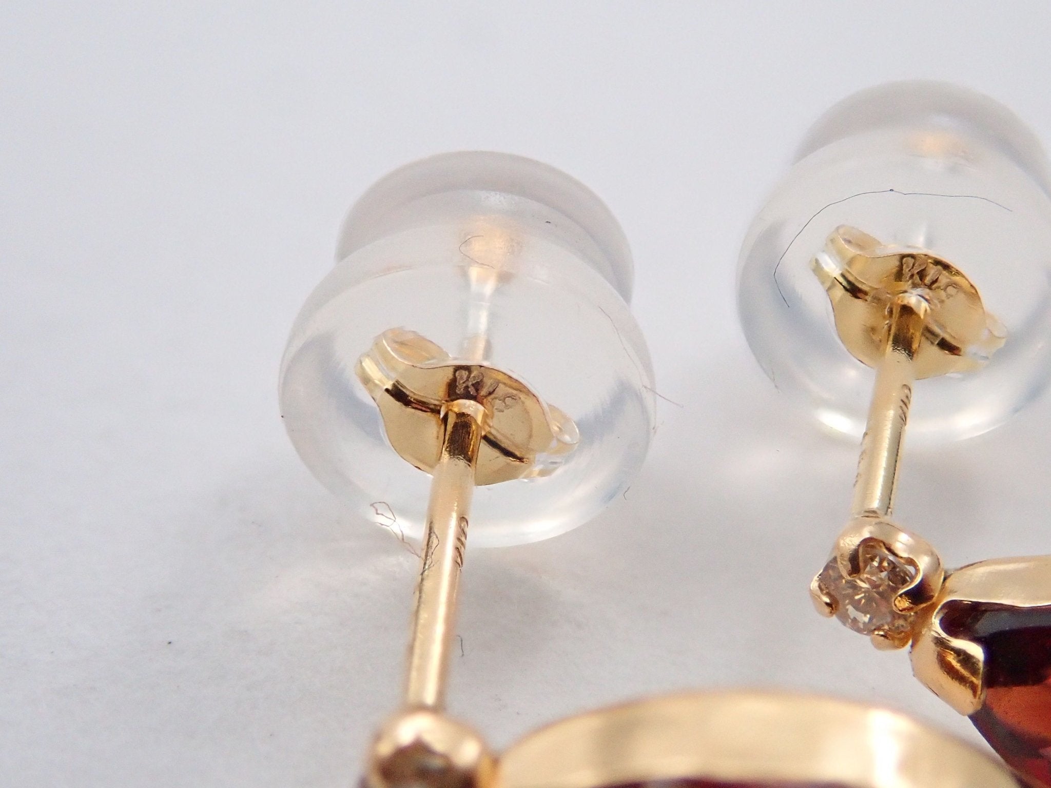 K18アルマンディンガーネット 1.10ct ピアス - KARATZ STORE｜カラッツSTORE