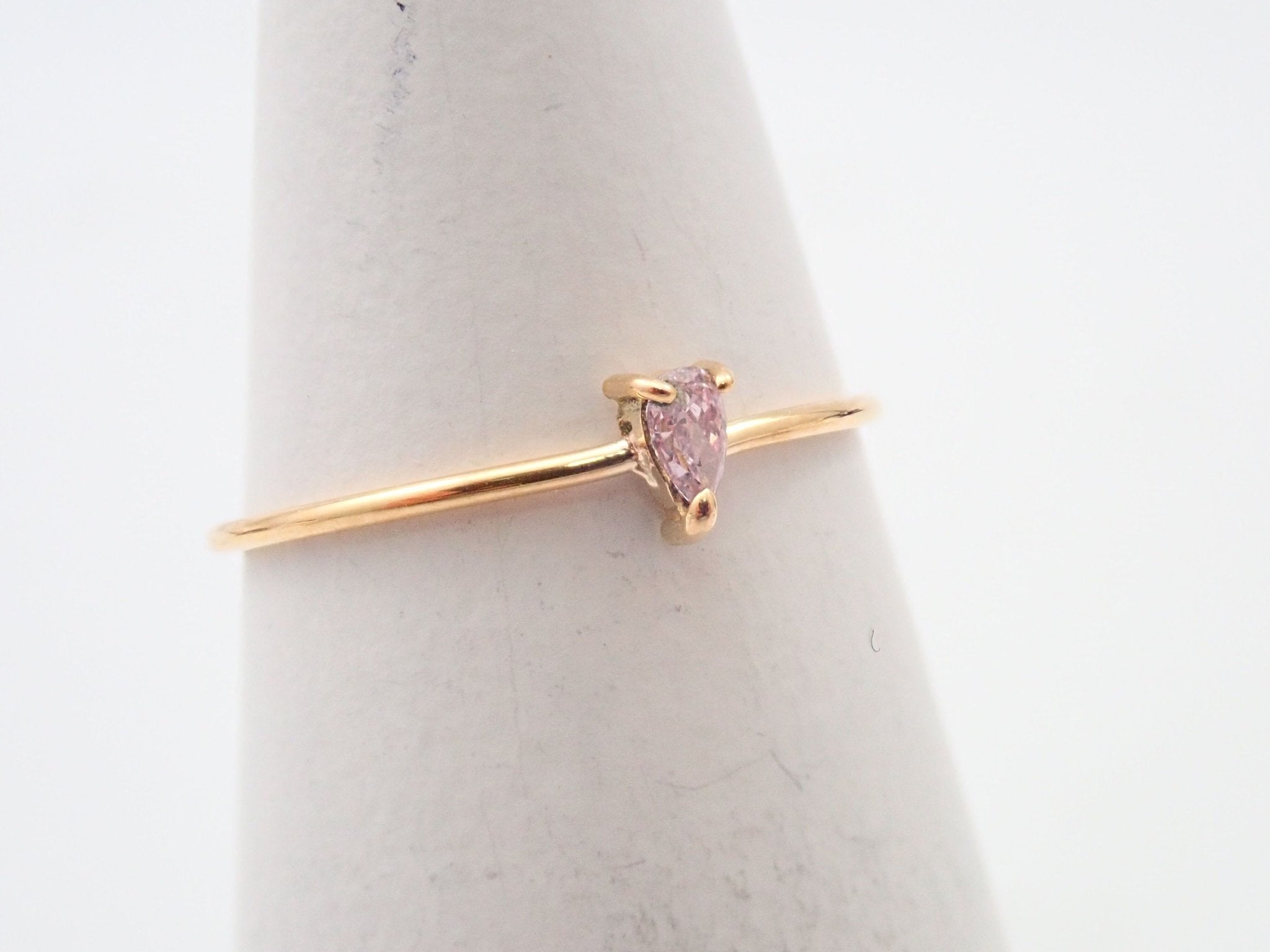 K18ピンクダイヤモンド0.040ct ピンキーリング(Fancy Puerplish Pink） - KARATZ STORE｜カラッツSTORE