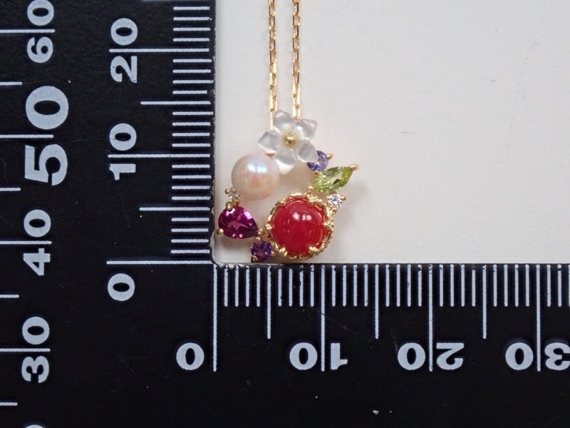 K18血赤珊瑚0.45ct ・ダイヤモンドペンダント（ネックレス） - カラッツSTORE