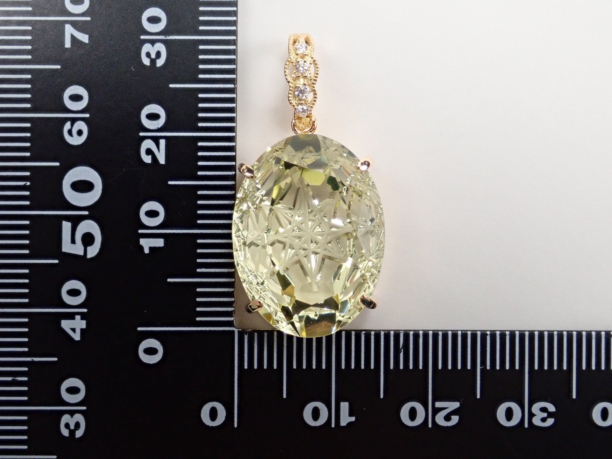 K18レモンクォーツ16.465ct・ダイヤモンドペンダント（甲州貴石切子） - KARATZ STORE｜カラッツSTORE