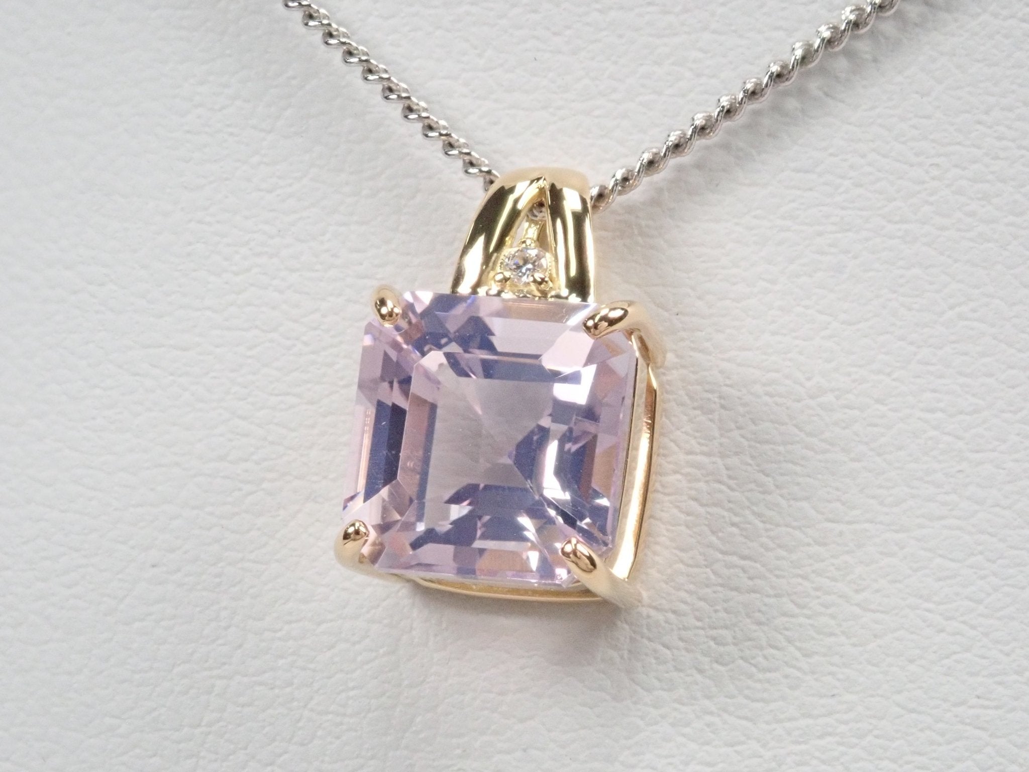 K18ラベンダークォーツ（スコロライト）4.00ct ペンダントトップ - KARATZ STORE｜カラッツSTORE