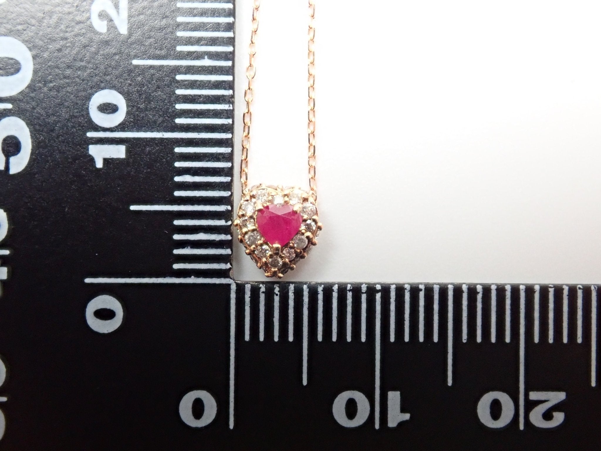 K18PGルビー0.12ct ペンダント（ネックレス） - KARATZ STORE｜カラッツSTORE