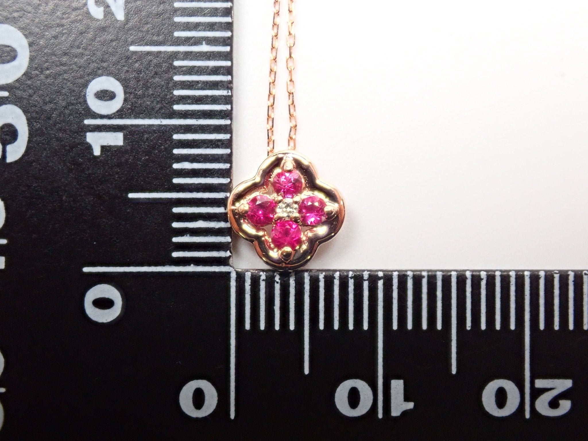 K18PGルビー0.14ct ペンダント（ネックレス） - KARATZ STORE｜カラッツSTORE