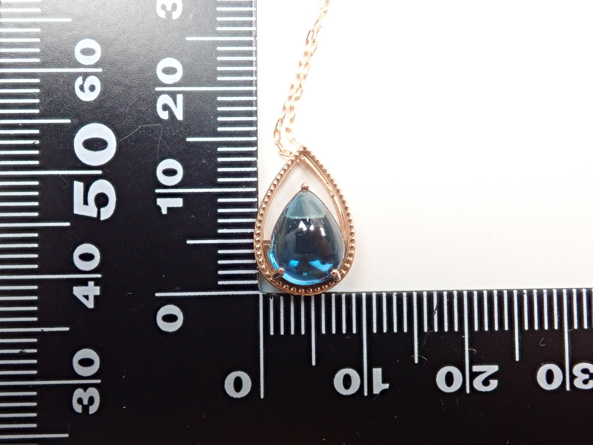 K18PGロンドンブルートパーズ2.63ct ペンダント（揺れるタイプ） - KARATZ STORE｜カラッツSTORE