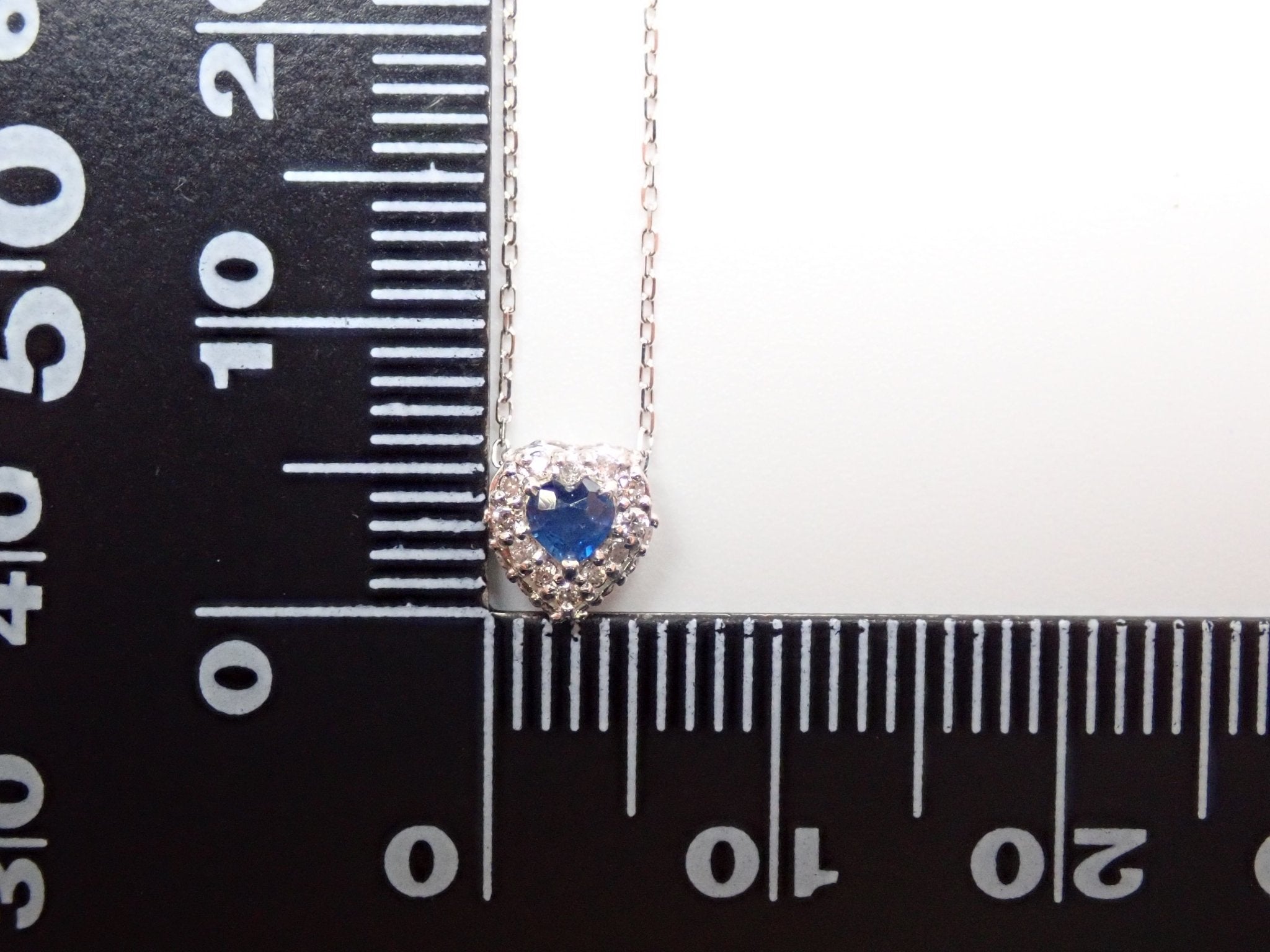 K18WGサファイア0.12ct ペンダント（ネックレス） - KARATZ STORE｜カラッツSTORE