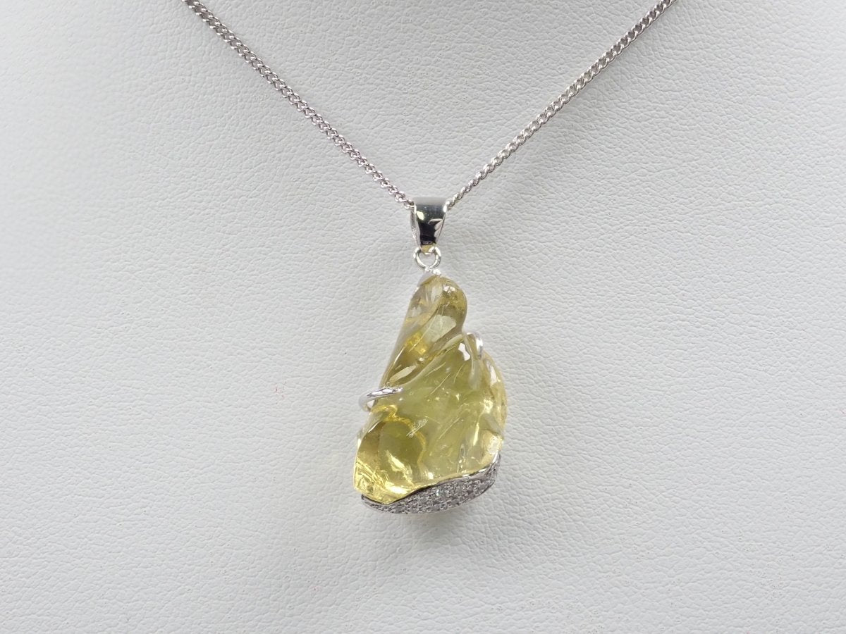 【カラフリ】K18WGイエローベリル15.59ct ペンダントトップ（ネックレストップ） - カラッツSTORE