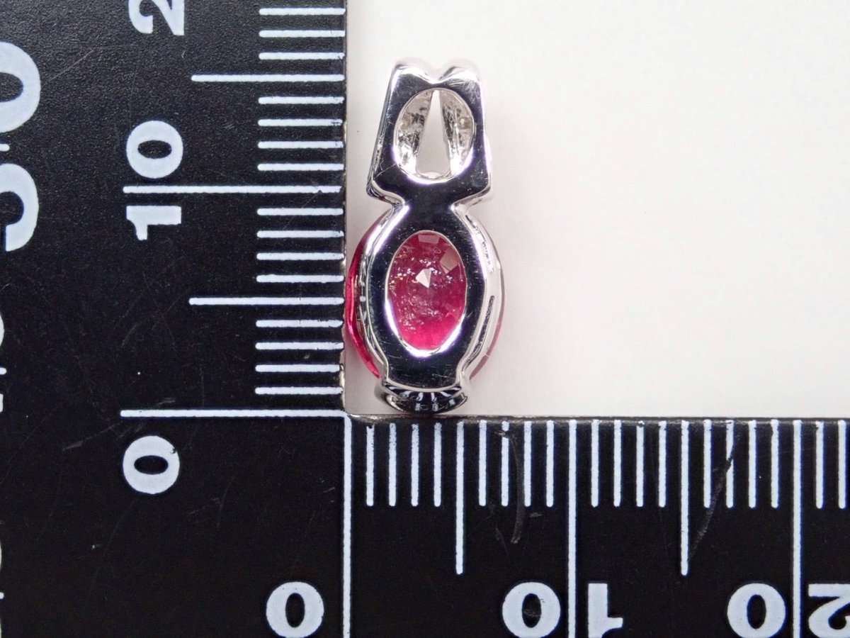 【カラフリ】K18WGルベライト2.28ct ペンダントトップ（ネックレストップ） - カラッツSTORE