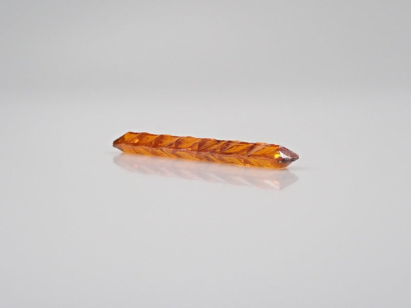 【KEN氏】オレンジカイヤナイト 0.597ctルース - カラッツSTORE