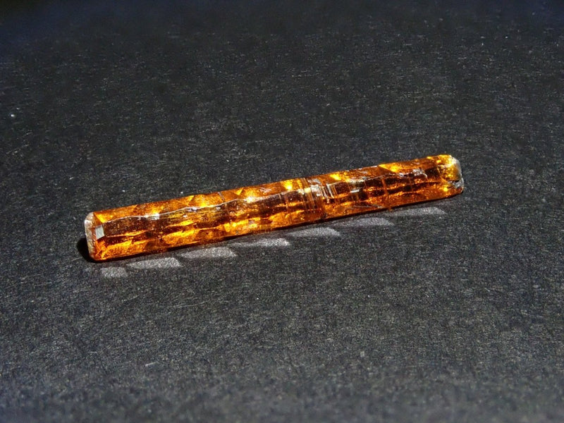 KEN氏】オレンジカイヤナイト 0.597ctルース – カラッツSTORE