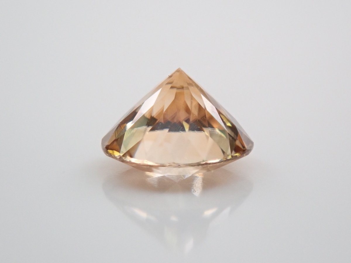 【KEN氏】ジルコン0.660ct 5mmルース - カラッツSTORE