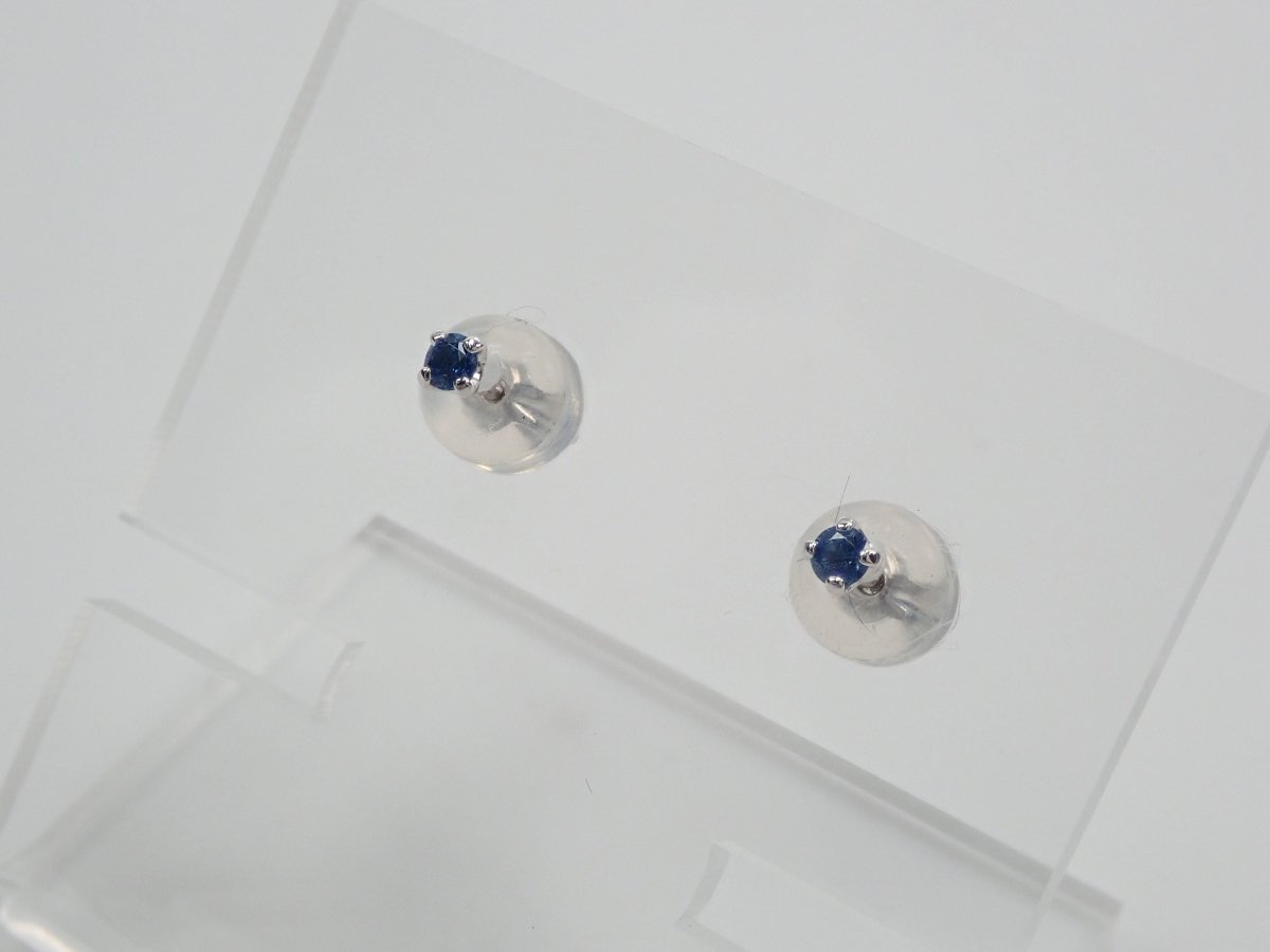 Pt900コバルトガ―ナイト0.04ct / 0.04ct ピアス - カラッツSTORE