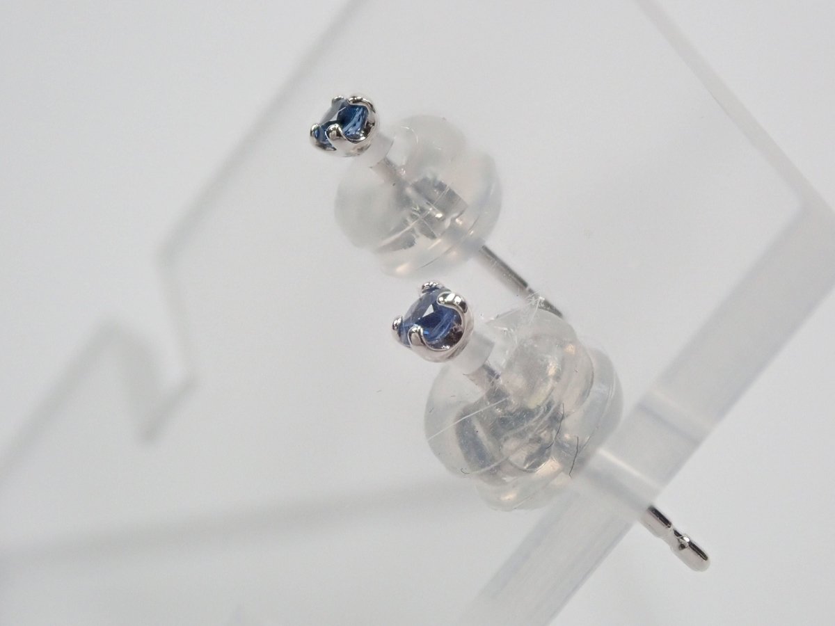 Pt900コバルトガ―ナイト0.04ct / 0.04ct ピアス - カラッツSTORE