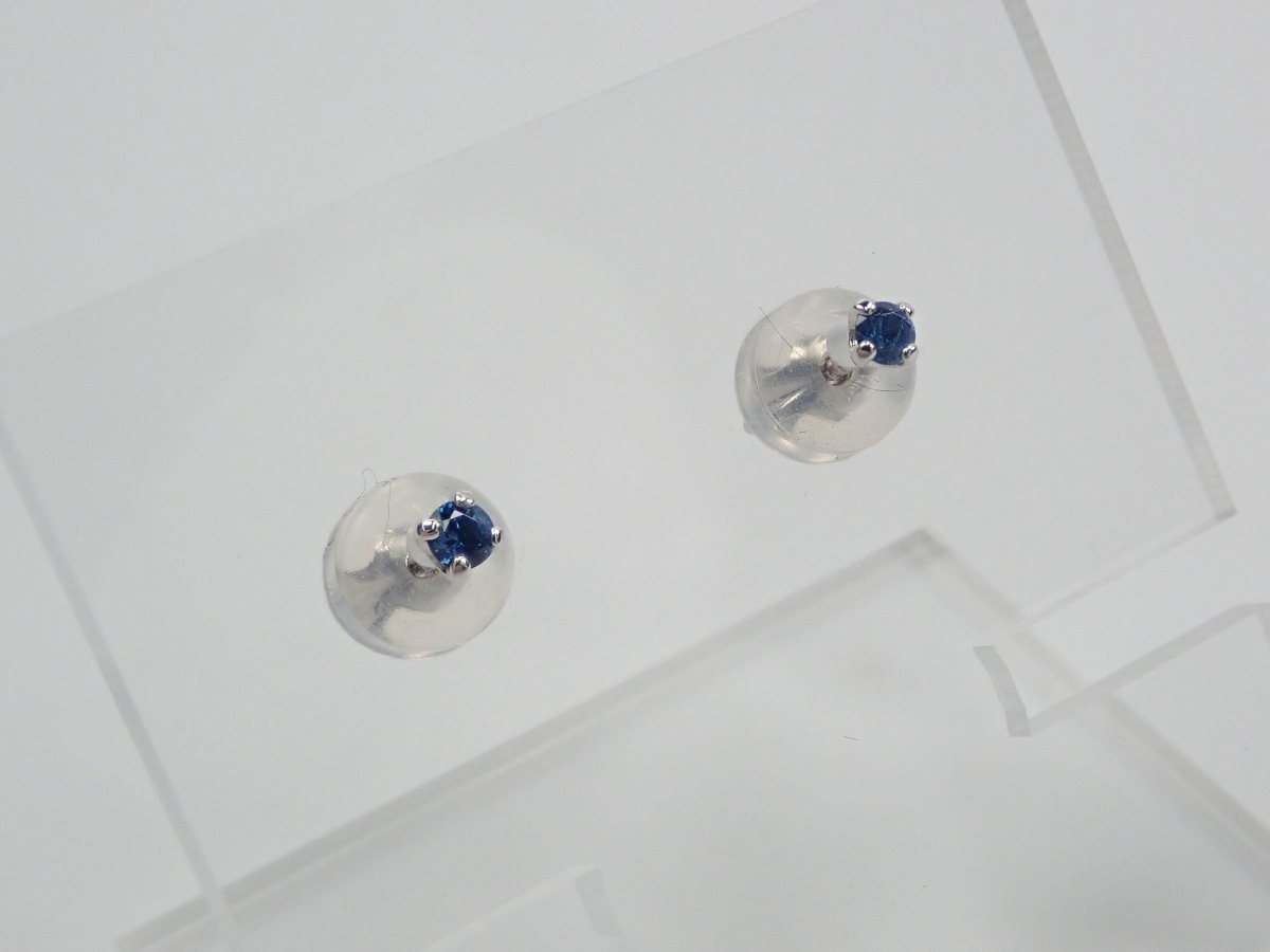 Pt900コバルトガ―ナイト0.04ct / 0.04ct ピアス - カラッツSTORE