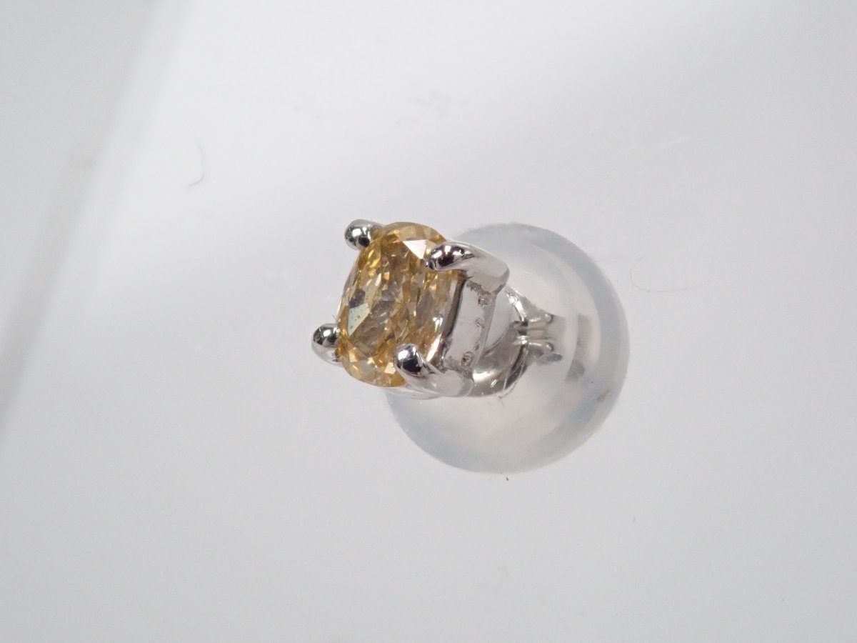 Pt900イエローダイヤモンド0.13ct ピアス - カラッツSTORE