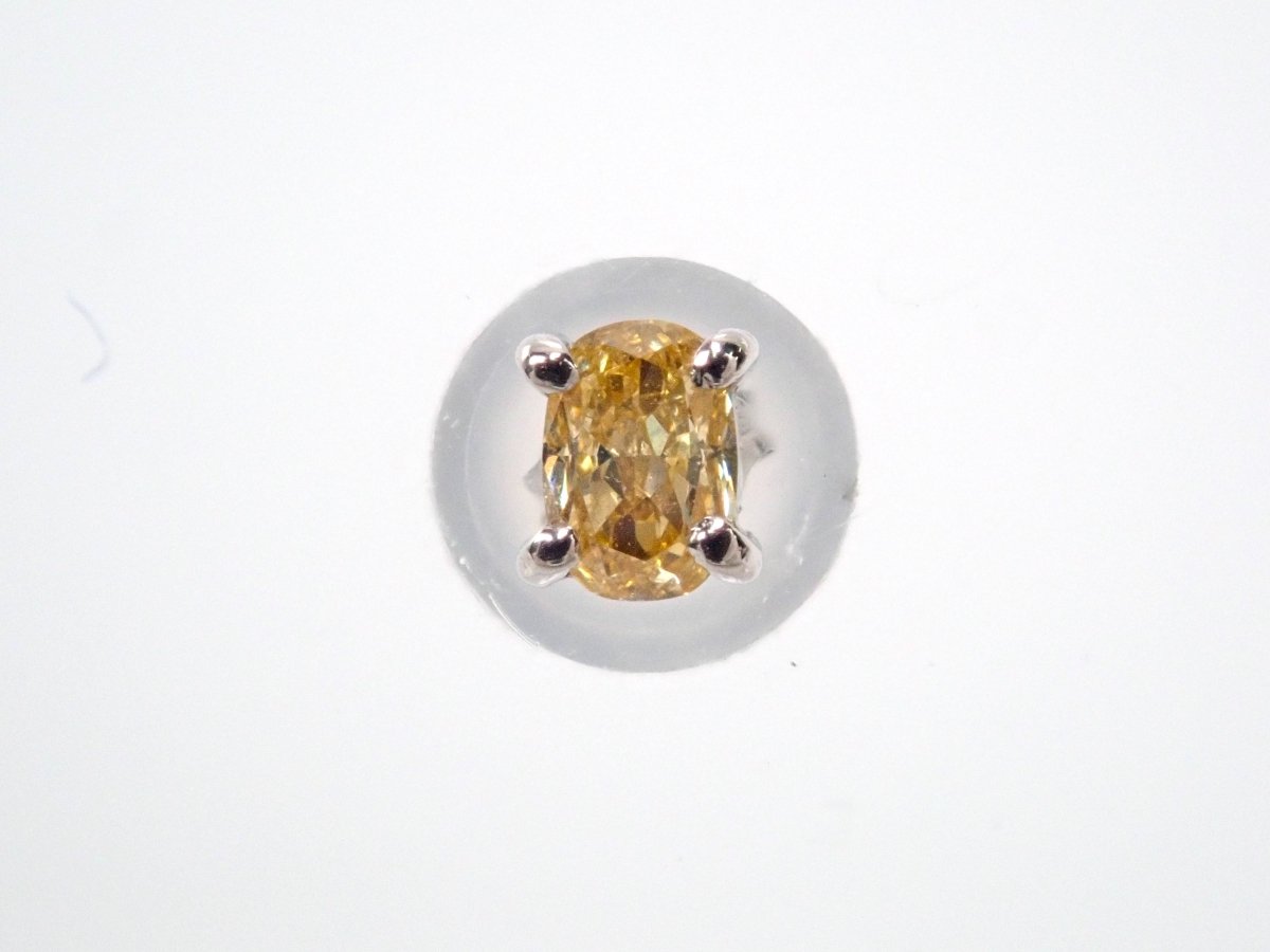 Pt900イエローダイヤモンド0.13ct ピアス - カラッツSTORE