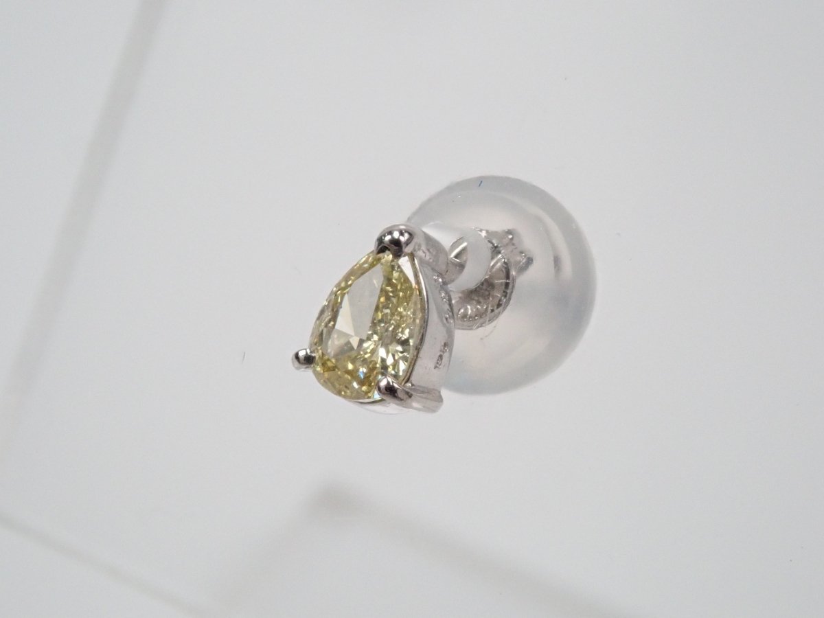 Pt900イエローダイヤモンド0.15ct ピアス - カラッツSTORE