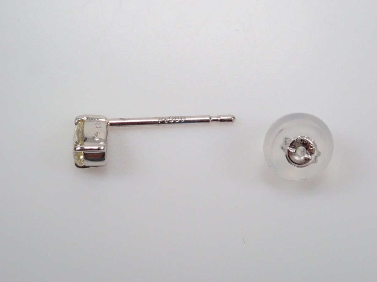 Pt900イエローダイヤモンド0.15ct ピアス - カラッツSTORE