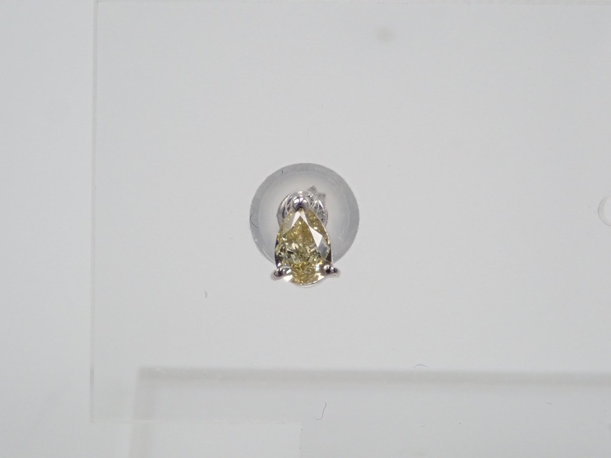 Pt900イエローダイヤモンド0.15ct ピアス - カラッツSTORE