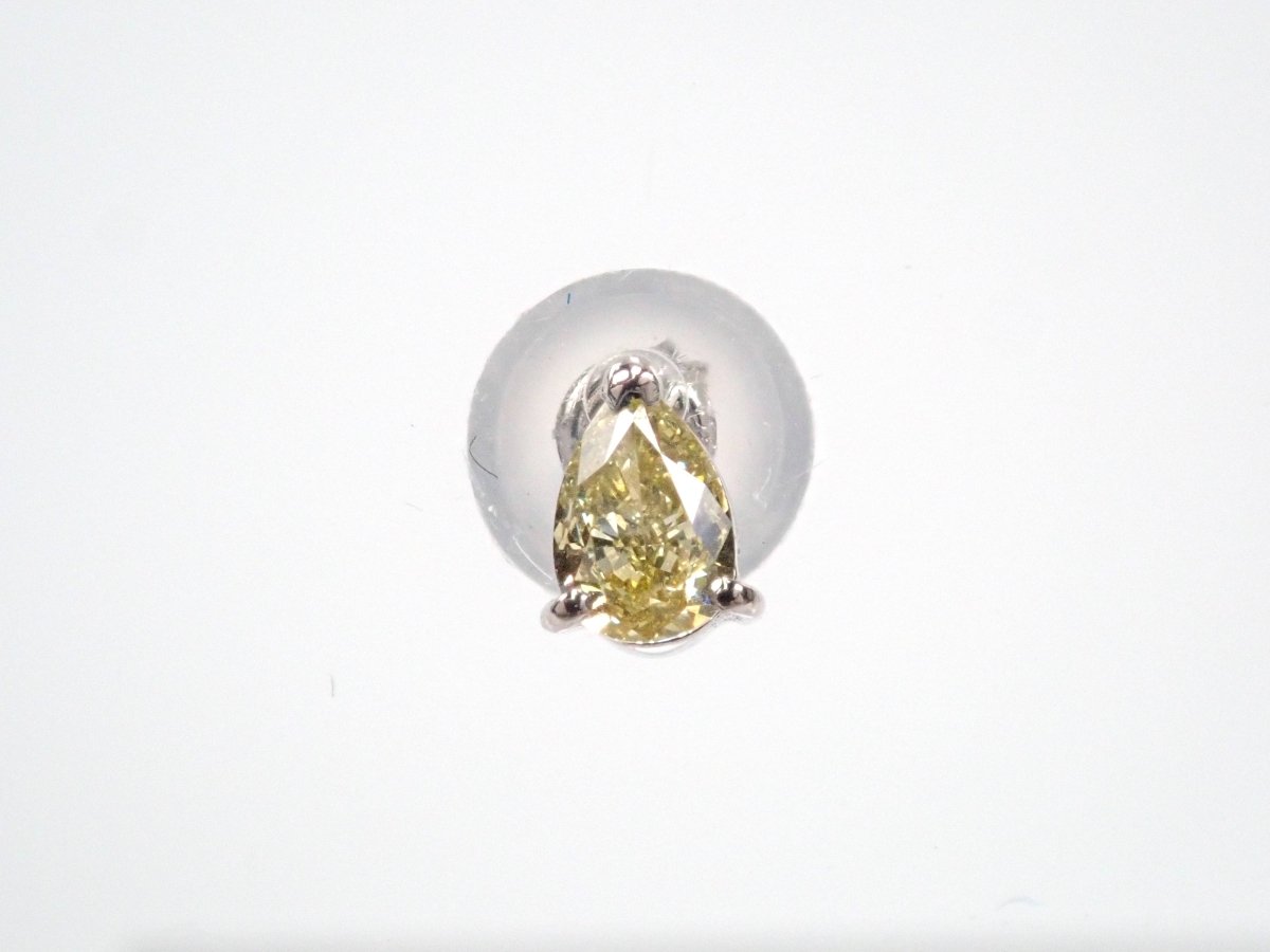 Pt900イエローダイヤモンド0.15ct ピアス - カラッツSTORE