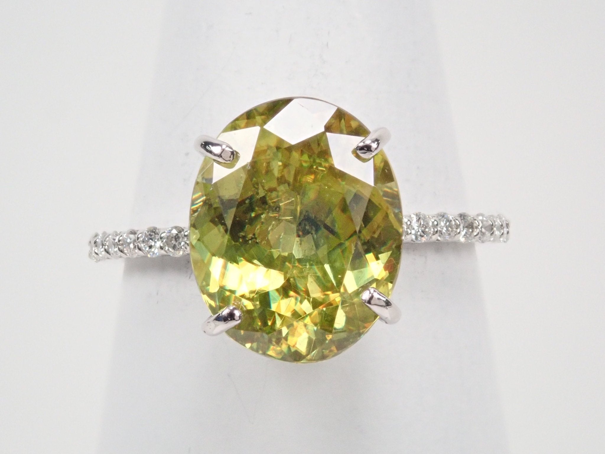 Pt900スフェーン4.56ct リング - KARATZ STORE｜カラッツSTORE