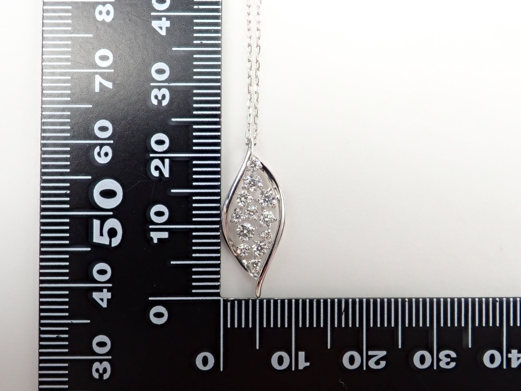 Pt900/Pt850ダイヤモンド0.37ct ペンダント（ネックレス） - KARATZ STORE｜カラッツSTORE