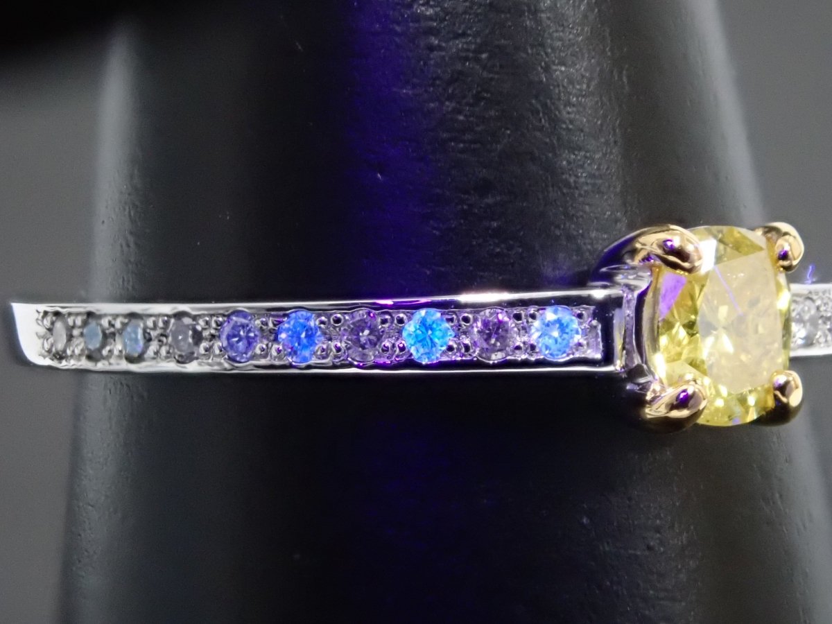 Pt950イエローダイヤモンド0.186ct リング（FANCY VIVID YELLOW,I-1） - カラッツSTORE