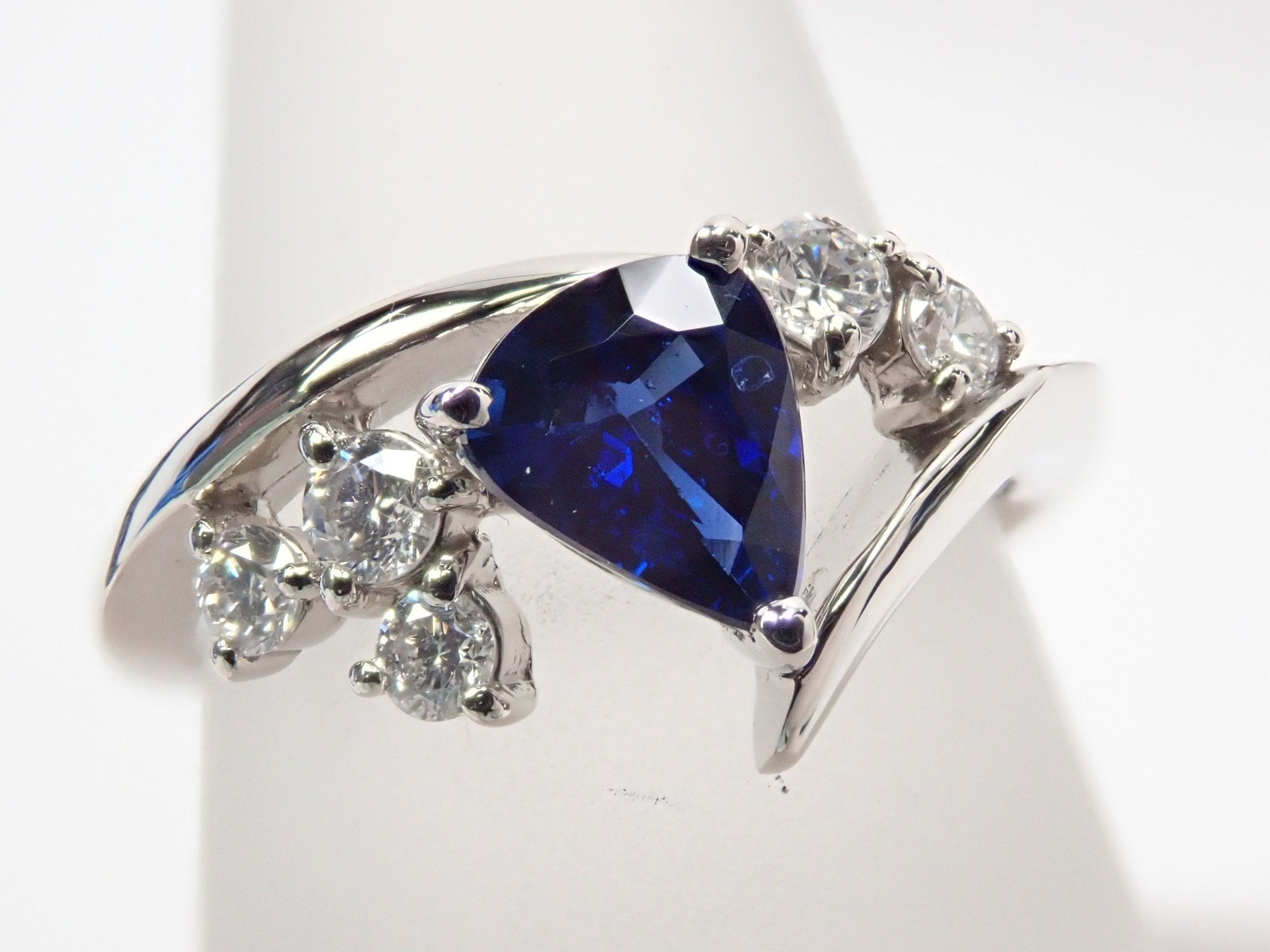 Pt950ロイヤルブルーサファイア0.73ct リング GIA付 - KARATZ STORE｜カラッツSTORE